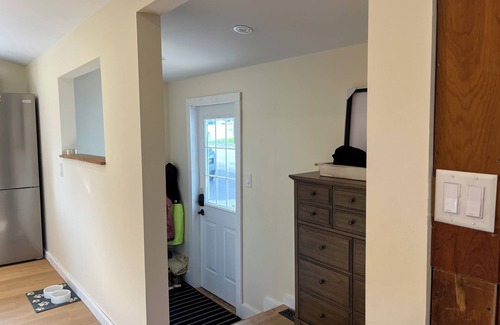 Collingwood House | Collingwood. Walk to the water. Hot Tub. Pet friendly. Short drive to Blue Mt.