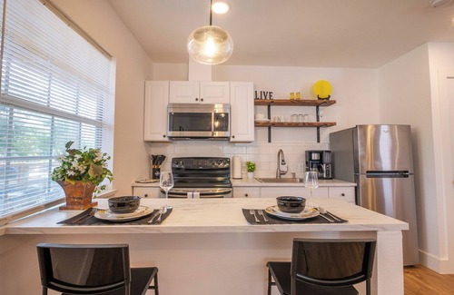 West San Antonio Apartment | Collins Garden First Floor Studio, Pet Friendly