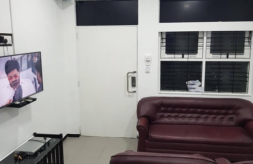 Pamankada West Apartment | Colombo wellawatta 👍A/C 2BR Apartment. Closer to the Galle Road and market