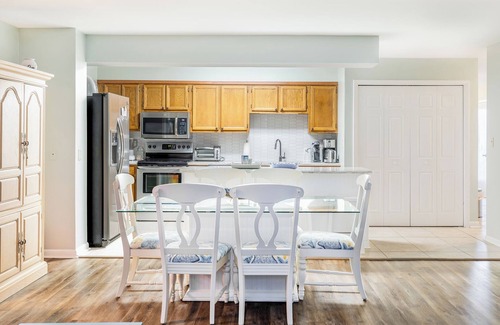 Indian Beach Condo | Colony By the Sea 307 - Oceanside Condo, 2BR, 2BA, Community Pool!