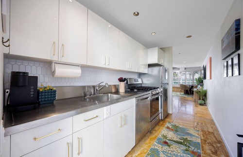 Diamond Head - Kapahulu - St. Louis Condo | Colony Surf 208 - Studio