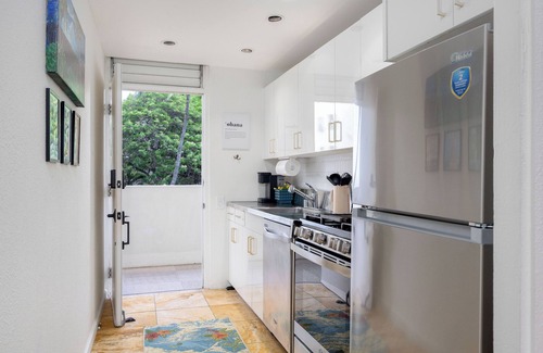 Diamond Head - Kapahulu - St. Louis Condo | Colony Surf 208 - Studio