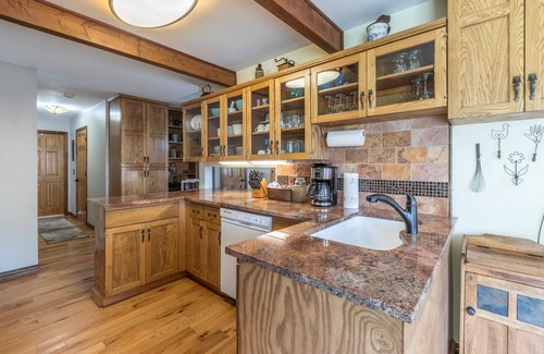 Idlewild Estates House | Colorado Cabin - Minutes from Downtown Ouray - Pet Friendly STR2024-069