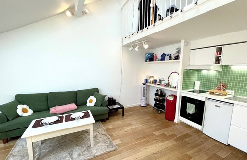 Thonon-les-Bains Condo | Colorful cocoon in the center of town