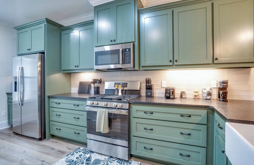 Tallahassee House | Colorful Cozy 3BD/Near Football/Parks/Lake & Airport