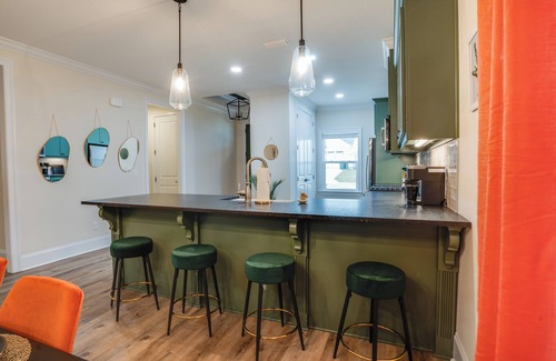 Tallahassee House | Colorful Cozy 3BD/Near Football/Parks/Lake & Airport
