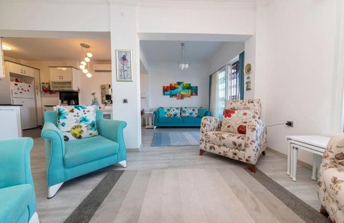 Bodrum City Center Villa | Colorful House with Magnificent Sea View near Beach in Bodrum