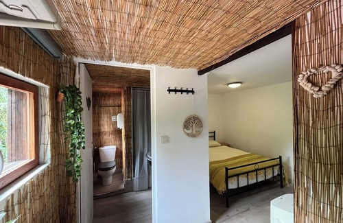 Cormatin Bed & Breakfast | Colors of life - Chambre Jaune