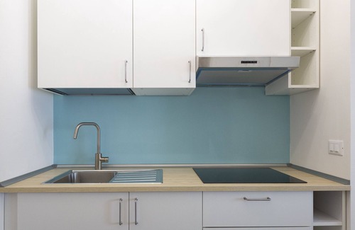 Caorle Apartment | Colourful modern studio by the sea