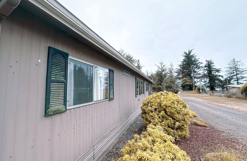 Coos Bay House | Columbus Empire House - Home in Coos Bay, OR