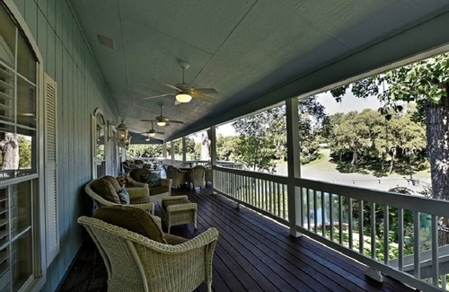 New Braunfels House | Comal River access - Luxury 4BR Home – Perfect for Groups & Family Gatherings!