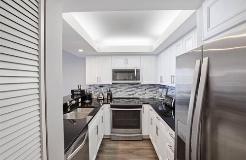 Park Shore Condo | Come enjoy sun and sand in Naples luxury-WS0803