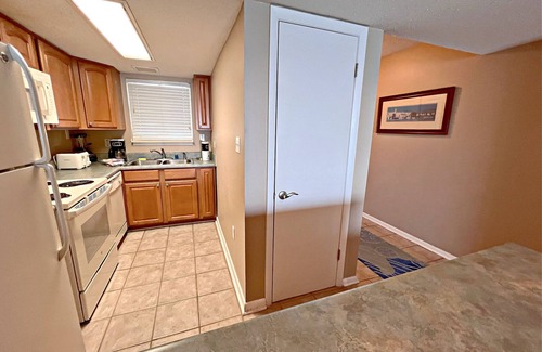 Ono Island Condo | 👣 Come get your toes in the sand ~ and a cold drink in your hand! 🍹