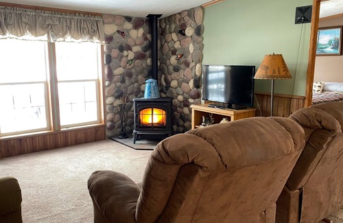 Oneida County House | COME RELAX AND ENJOY THE PEACE AND FUN