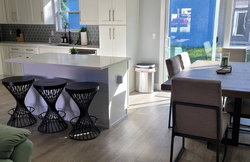 Cloud Lake House | Come relax in our 4 bedroom/4 bathroom West Palm Beach property.
