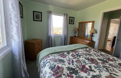 Hatteras Cottage | Come stay at Wild N Wonderful and Enjoy the Indoor Pool!