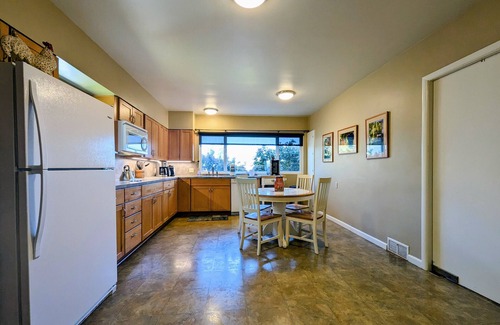 Dayton House | Come stay in the heart of Oregon wine country at Stoller Estate House!