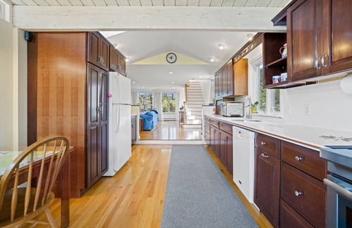 North Eastham House | Come Wade With Me 280-E Modern Spacious Eastham Home Steps From Cape Cod Bay
