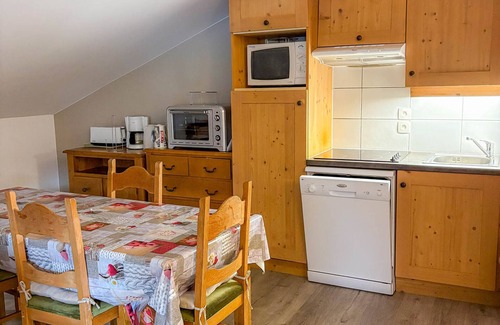 Notre-Dame-de-Bellecombe Apartment | Comfortable apartment for 8 with equipped kitchen in Notre-Dame-de-Bellecombe