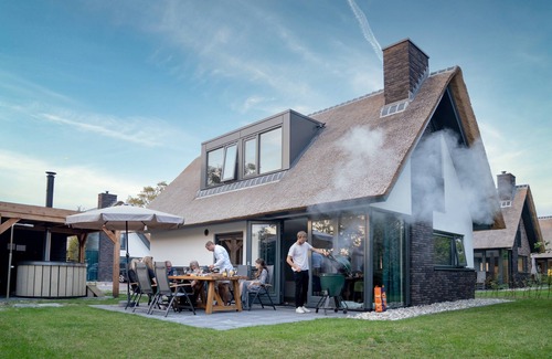Schoorl House | Comfort 6-person children's residence in the holiday park Landal Berger Duinen