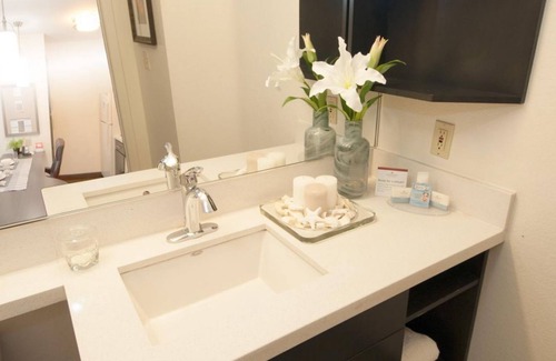 Anaheim Resort Resort | Comfort and Convenience! Pet-friendly, Minutes to Great Wolf Lodge Water Park