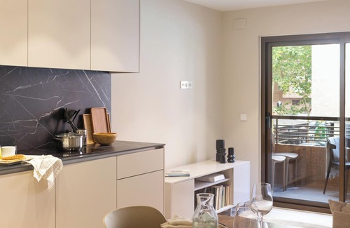 Mestalla Apartment | Comfort and Sunshine: Three Bedroom flat in Mestalla