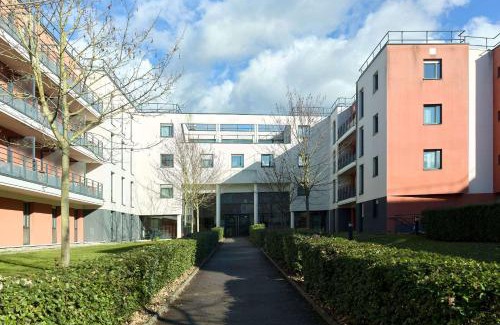 Saint-Cyr-l'Ecole Hotel | Comfort Aparthotel Versailles, St Cyr l'Ecole