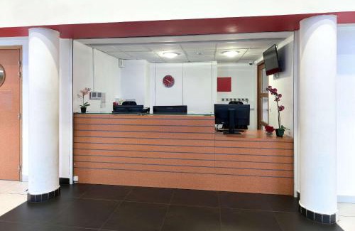 Saint-Cyr-l'Ecole Hotel | Comfort Aparthotel Versailles, St Cyr l'Ecole