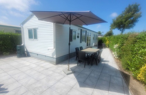 Renesse Ski Chalet | Comfort chalet in Renesse at the 5* Beach & Camping Resort Julianahoeve