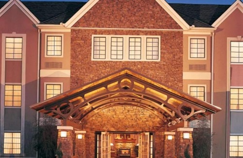 Las Colinas Apartment | Comfort & Convenience! 3 Spacious Units w/Kitchen! Onsite Parking & Breakfast!
