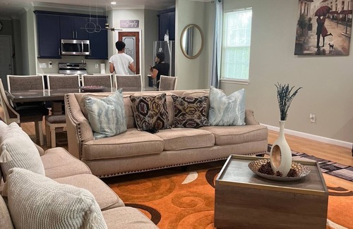 Garland House | Comfort, estilo y comodidad con elegancia, Tranquil 4-bedroom house in Garland