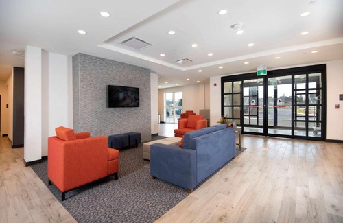Carleton Place Hotel | Comfort Inn & Suites