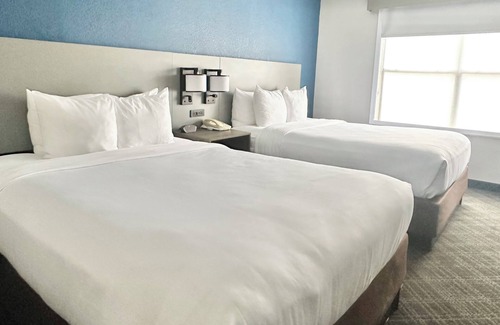 Cartersville Hotel | Comfort Inn & Suites Cartersville - Emerson Lake Point