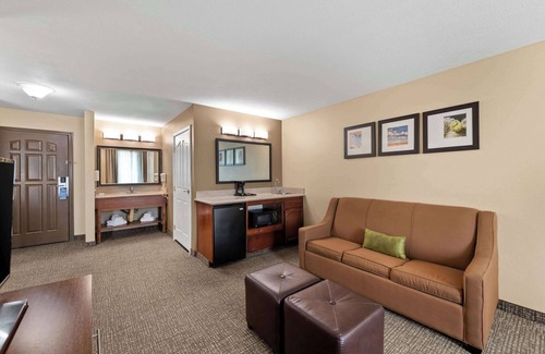 El Centro Hotel | Comfort Inn & Suites El Centro I - 8