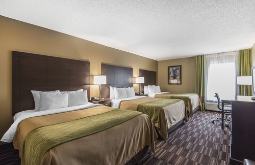 Kansas City Hotel | Comfort Inn & Suites Kansas City - Northeast