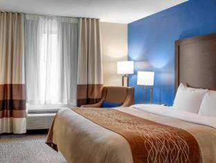 Ava Hotel | Comfort Inn & Suites