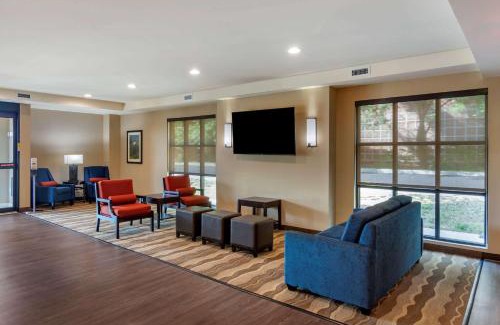 Rio Hotel | Comfort Inn & Suites Charlottesville Hollymead Town Center