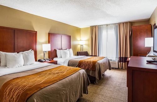 Highlands - Perkins Hotel | Comfort Inn University Area