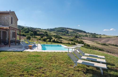 Montecatini Val di Cecina Villa | comfortable private villa with pool San Giuseppe Tramontana