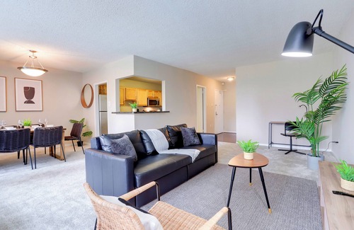 Crystal City Apartment | Comfort Living Alexandria Apts