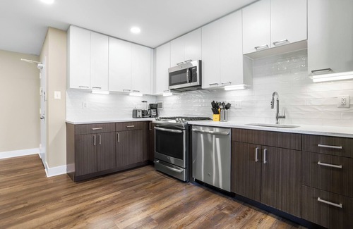Crystal City Apartment | Comfort Living Alexandria Apts