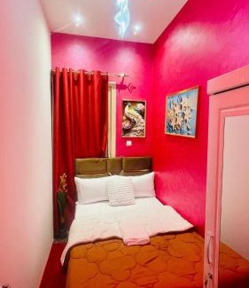 Dubai House | Comfort Lodge