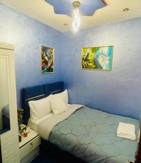Dubai House | Comfort Lodge