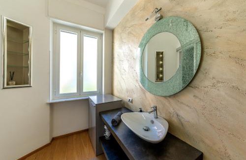 Sestri Ponente Apartment | Comfort-Moderno and Parking