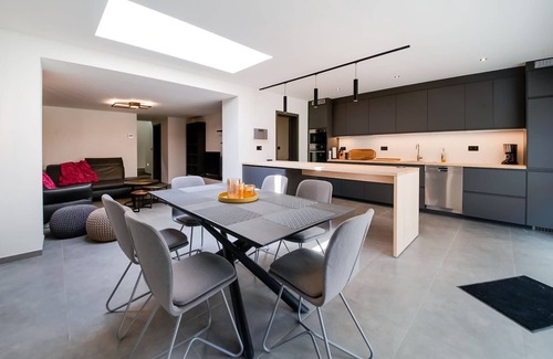 Haut-Bois House | Comfort Near Historic Huy