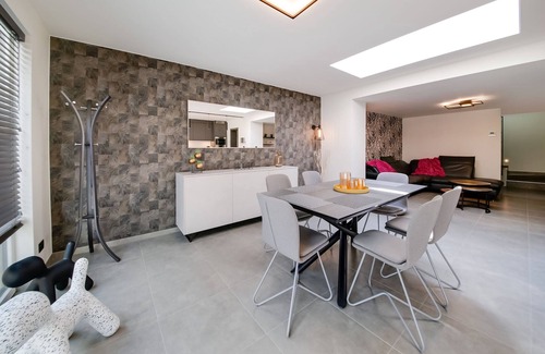 Haut-Bois House | Comfort Near Historic Huy