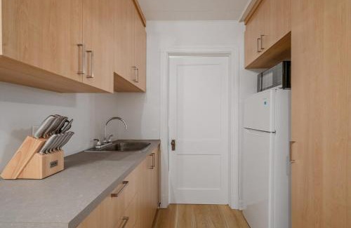 Maizerets Apartment | Comfort Space, 1 CH, Office, Enfant-Jésus