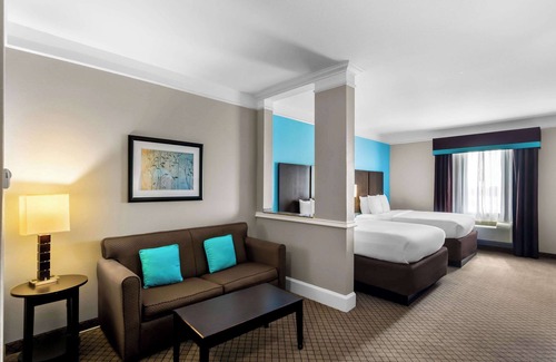 Katy Hotel | Comfort Suites at Katy Mills