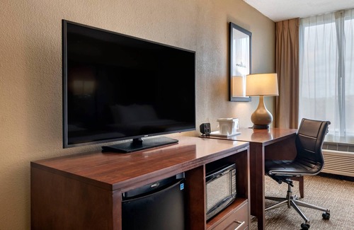 Southside Hotel | Comfort Suites Baymeadows Near Butler Blvd