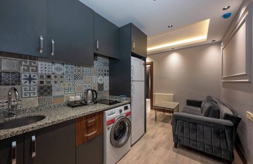 Bahcelievler Hotel | Comfort Suites Hotel